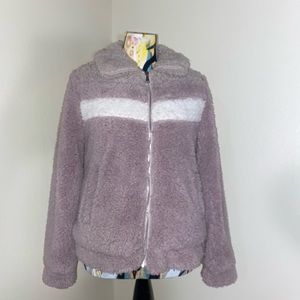 Brand new purple Sherpa jacket. Size: women’s small.